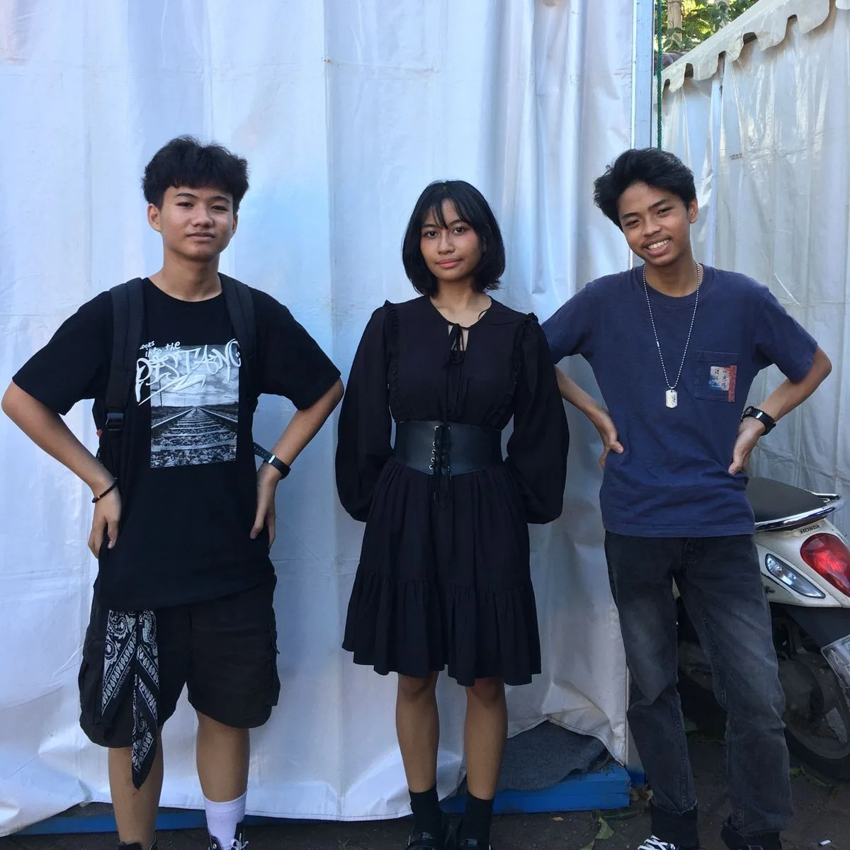 LUNAR I Can’t Stop Loving You